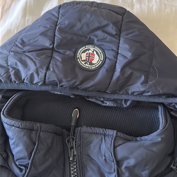 Geographical Norway down jacket. Navy. Size 12. Great condition. - Picture 3 of 6